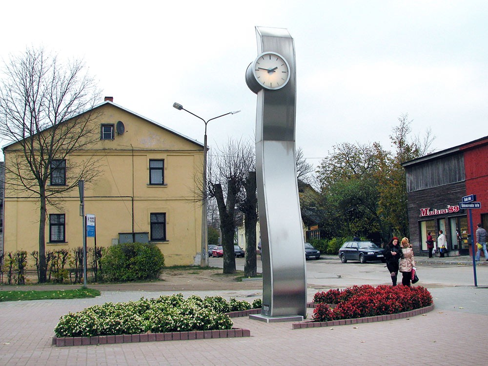 Gulbene, 2-pusīgais pulkstenis "Gulbis" 
