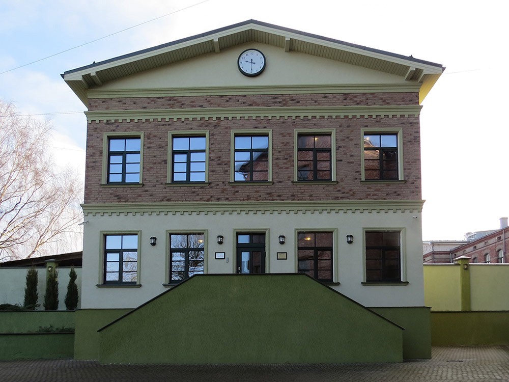 Liepāja, fasādes pulkstenis „Lenkas Energo"